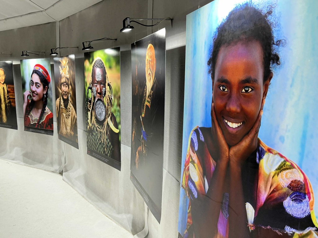 f4UaLBqoUn8.jpg f4UaLBqoUn8.jpg