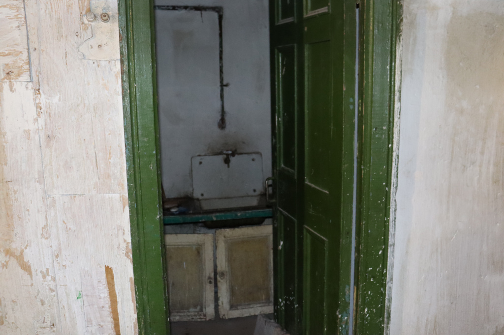 IMG_2002.jpg IMG_2002.jpg