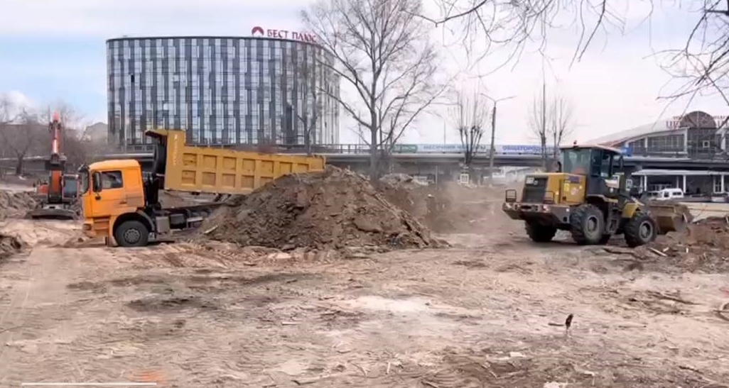 В Улан-Удэ приступили к благоустройству парка «Мемориал Победы»