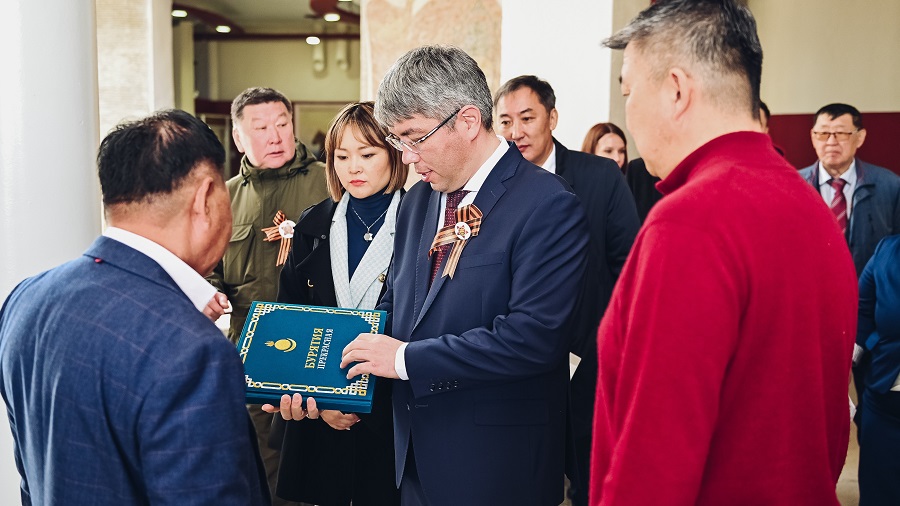 Глава Бурятии в Монголии поучаствовал в мероприятиях ко Дню Победы