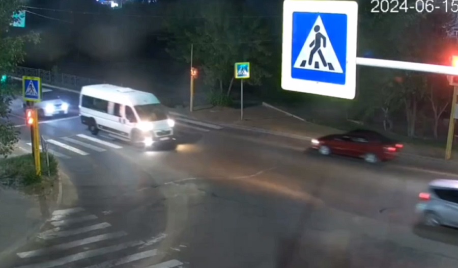 В Улан-Удэ ищут водителя, который сбил подростка и сбежал