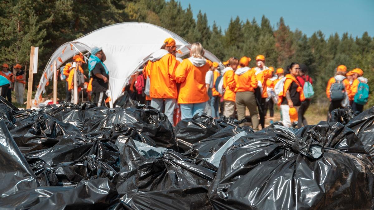 915 мешков мусора собрали волонтёры на Котокеле и около Байкала