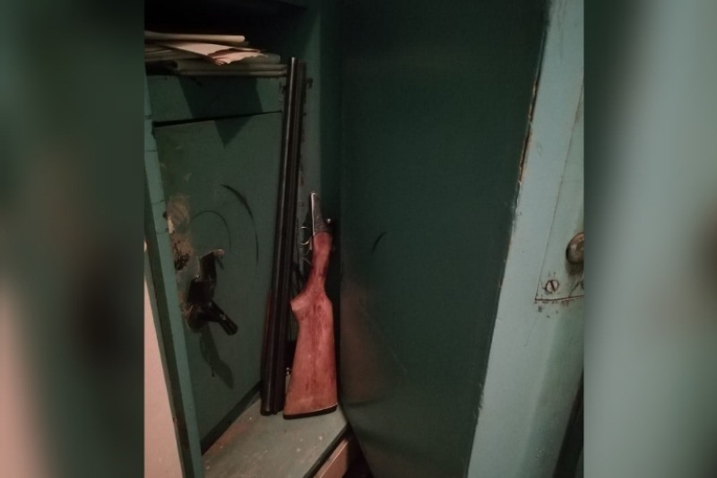 Жительница Бурятии в запертом сейфе нашла ружье