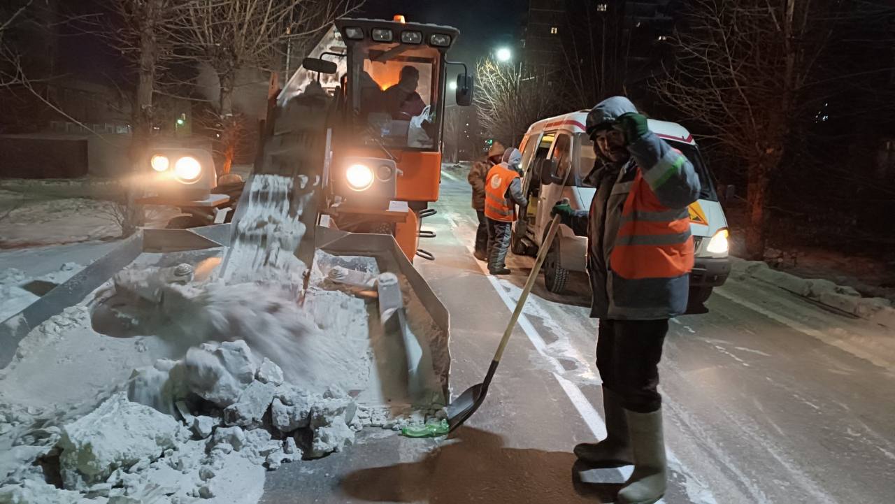 С улан-удэнских улиц за ночь вывезли 60 КАМАЗов снега