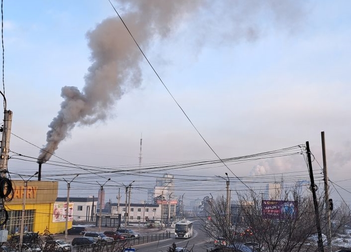 В Улан-Удэ директор «Абсолюта» получила представление прокуратуры за черный дым из котельной