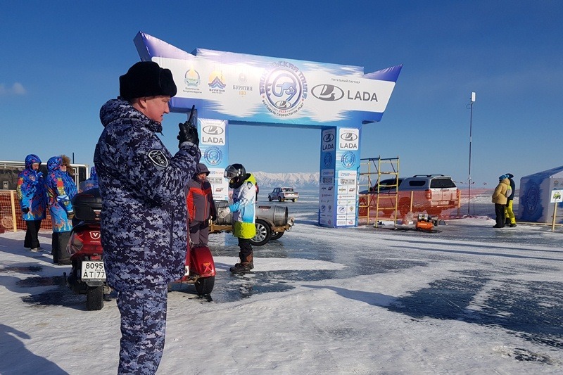 Росгвардейцы обеспечивают безопасность фестиваля скорости «Байкальская миля 2023»