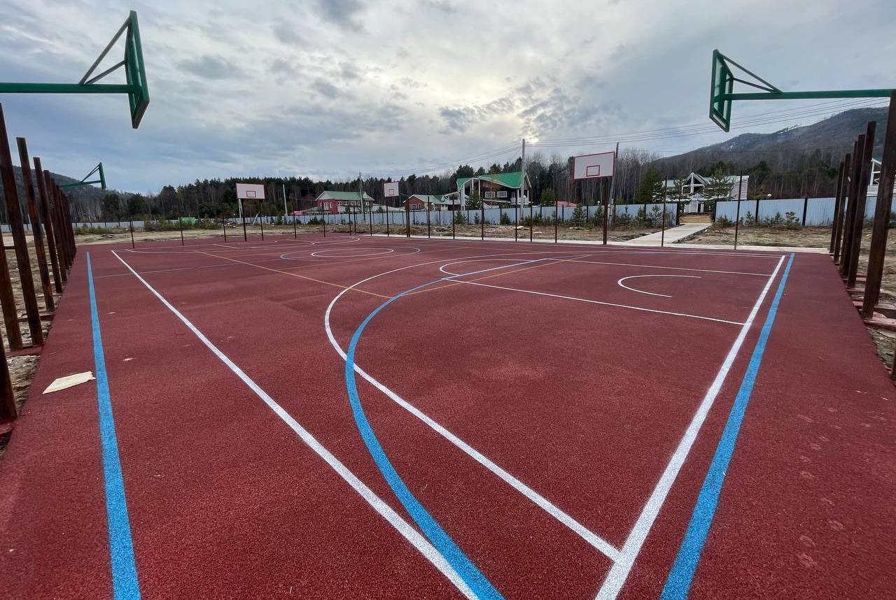 В селе Бурятии завершается строительство 2 спортивных площадок