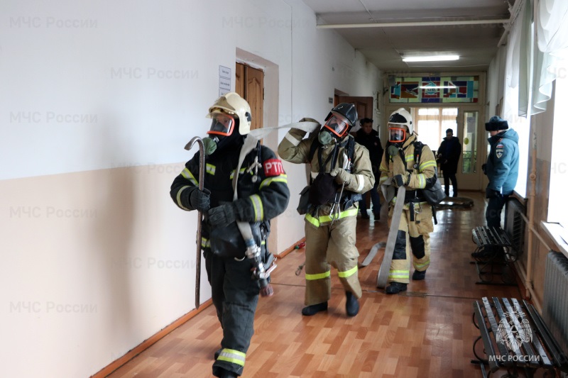 В Улан-Удэ потушили «пожар» в библиотеке техникума