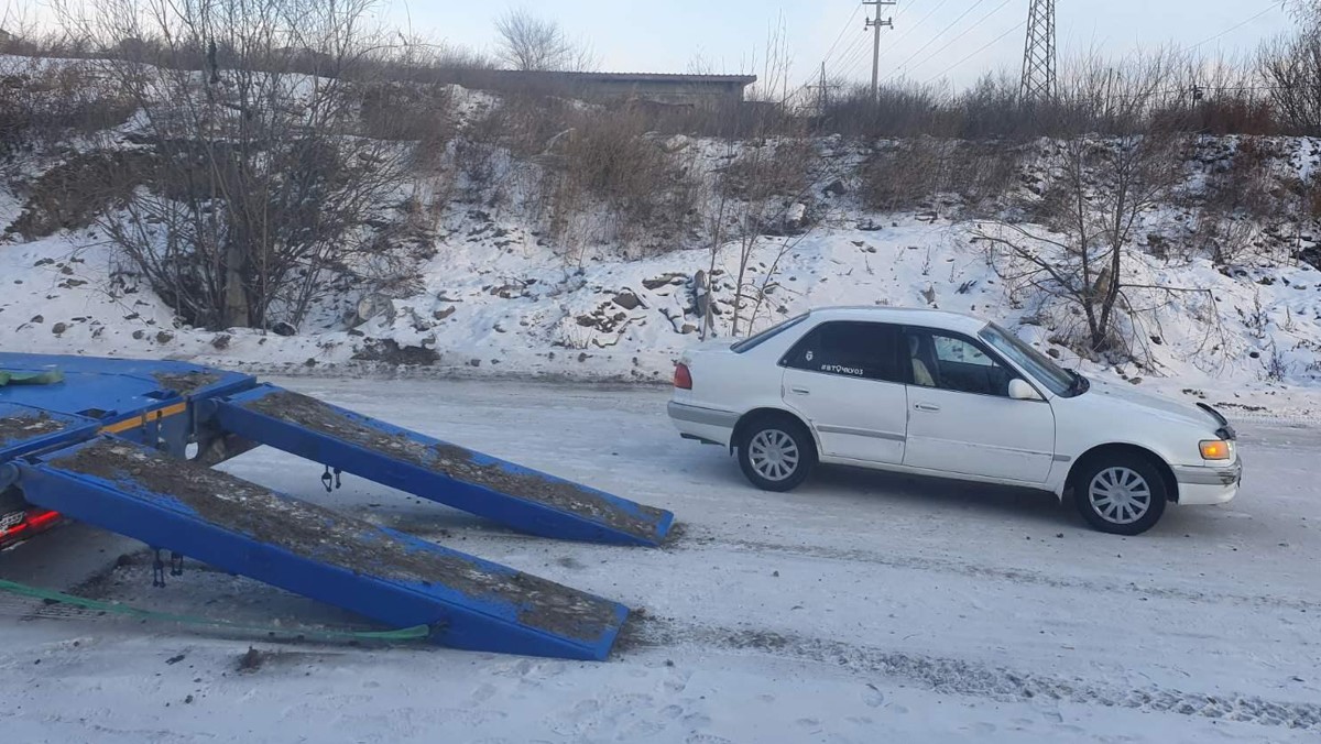 В Улан-Удэ сбили пешехода, который подсыпал землей трал для заезда