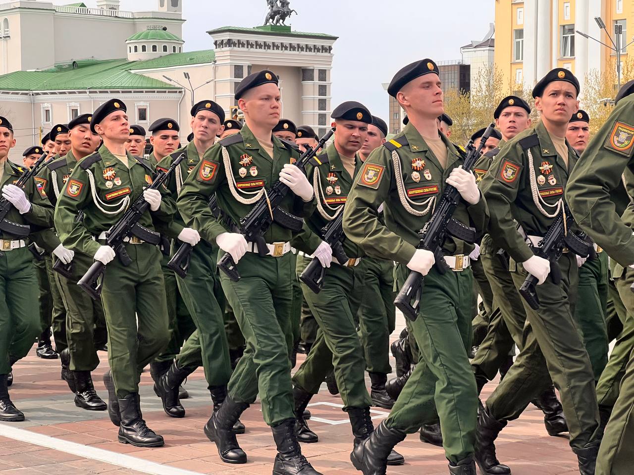 В Улан-Удэ прошел парад Победы - новости Бурятии и Улан-Удэ