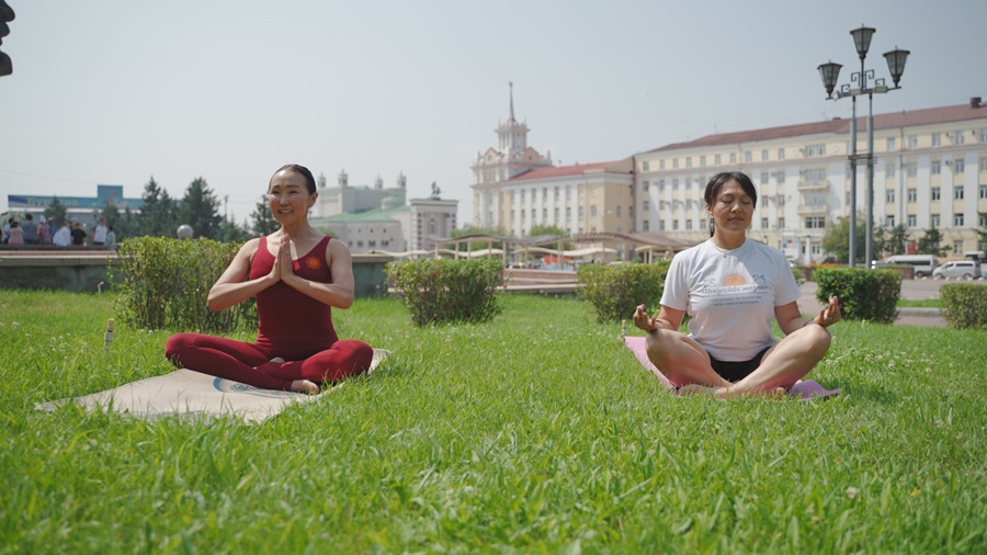 Массовая йога пройдет на главной площади Улан-Удэ