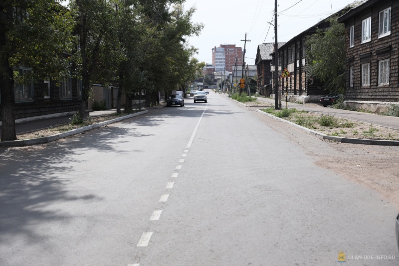 В Улан-Удэ отремонтировали дорогу возле дворца детского творчества