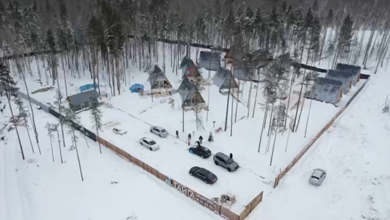 Первый модульный отель открылся на Байкале в Бурятии