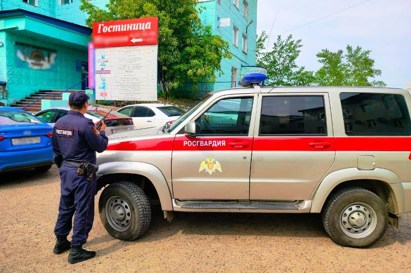 В Улан-Удэ пьяная постоялица гостиницы устроила скандал при выселении