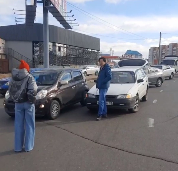 В Улан-Удэ на кольце столкнулись два автомобиля