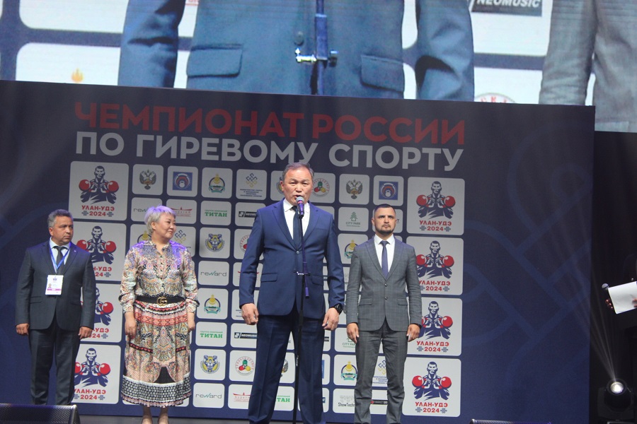 Зампред правительства Бурятии принял участие в открытии Чемпионата России по гиревому спорту