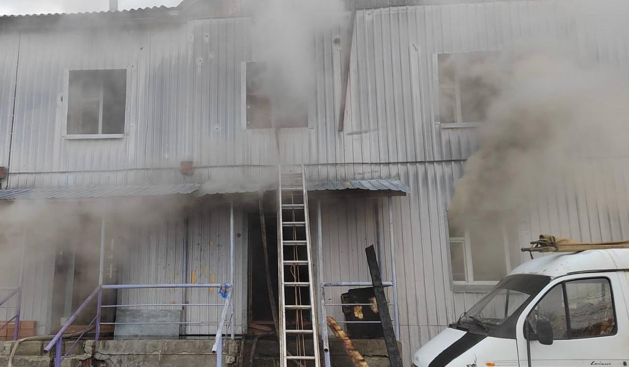 В Бурятии из-за сигареты на пожаре погибли четыре человека