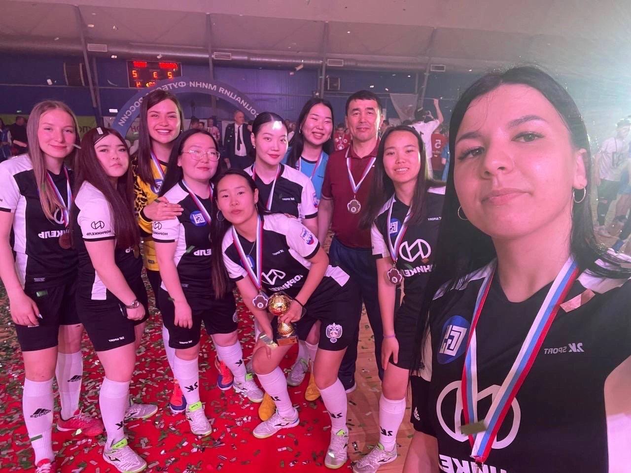 Женская сборная по мини-футболу Бурятского госуниверситета завоевала бронзу Всероссийских соревнований