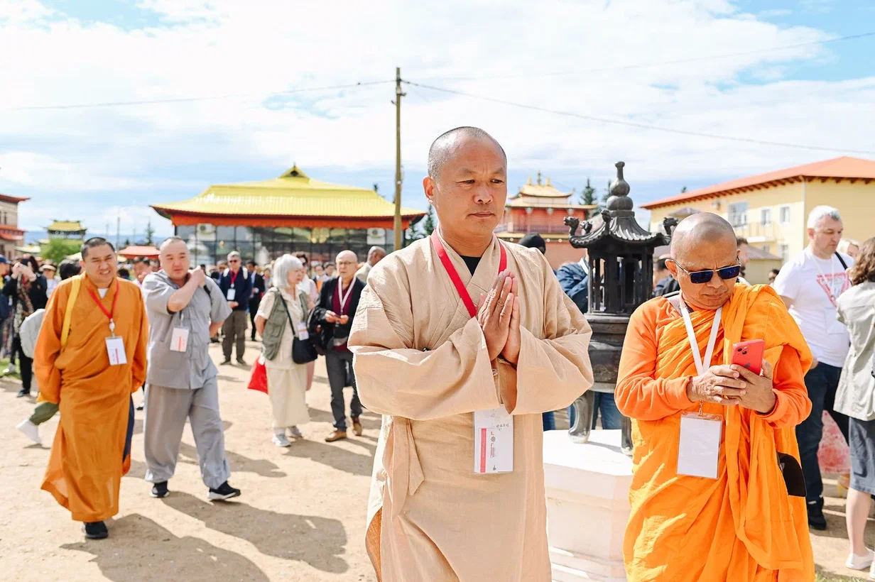 Более 600 человек из 13 стран приняли участие в I Международном буддийском форуме в Улан-Удэ