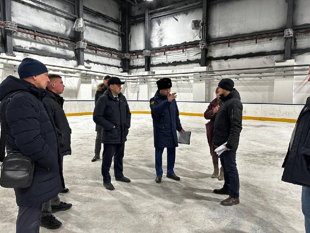 Прокуратура Бурятии контролирует строительство регионального центра по хоккею в Улан-Удэ