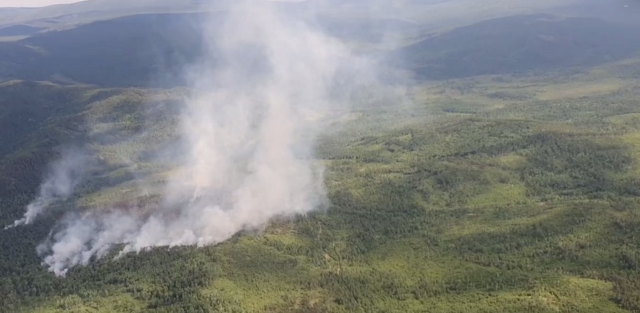 450 человек тушат лесные пожары от сухих гроз в Бурятии 