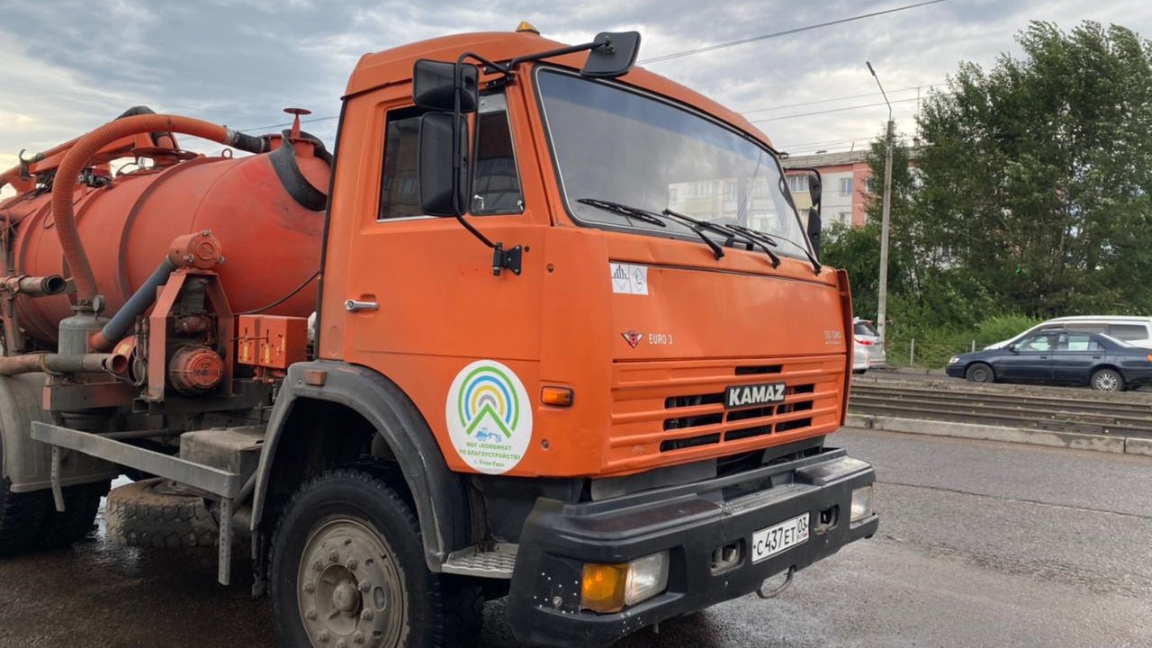 В Улан-Удэ после дождя откачали 25 машин воды