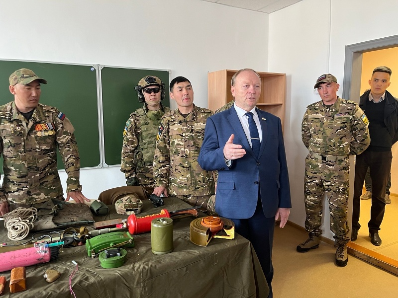 Спикер Народного Хурала принял участие в открытии центра спортивно-военной подготовки в Улан-Удэ