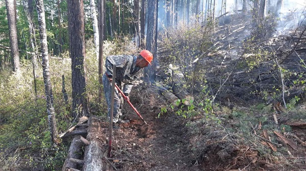 Бурятия уже шесть лет тушит пожары сама, сообщил Алексей Цыденов