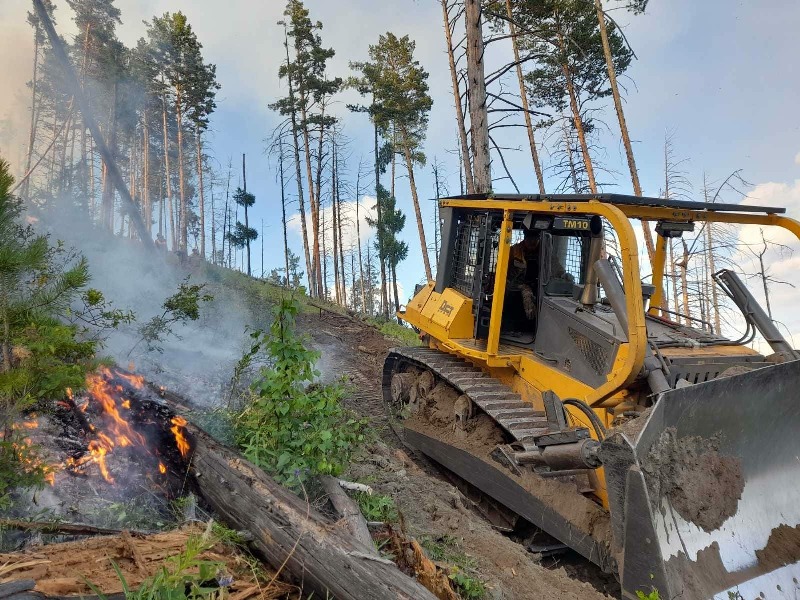 172 человека ликвидировали 7 лесных пожаров в Бурятии