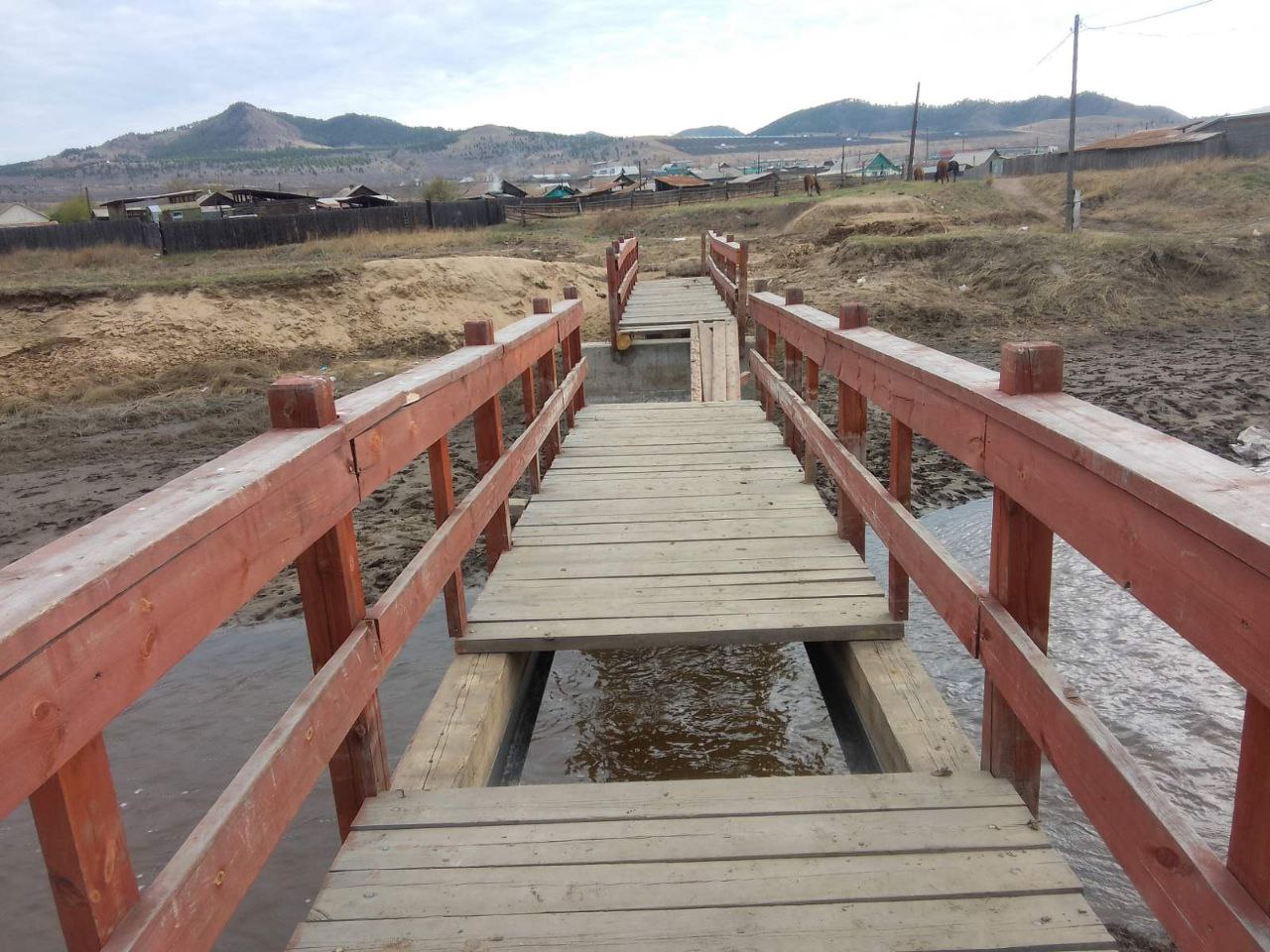 В Бурятии жители села жалуются на опасный мост