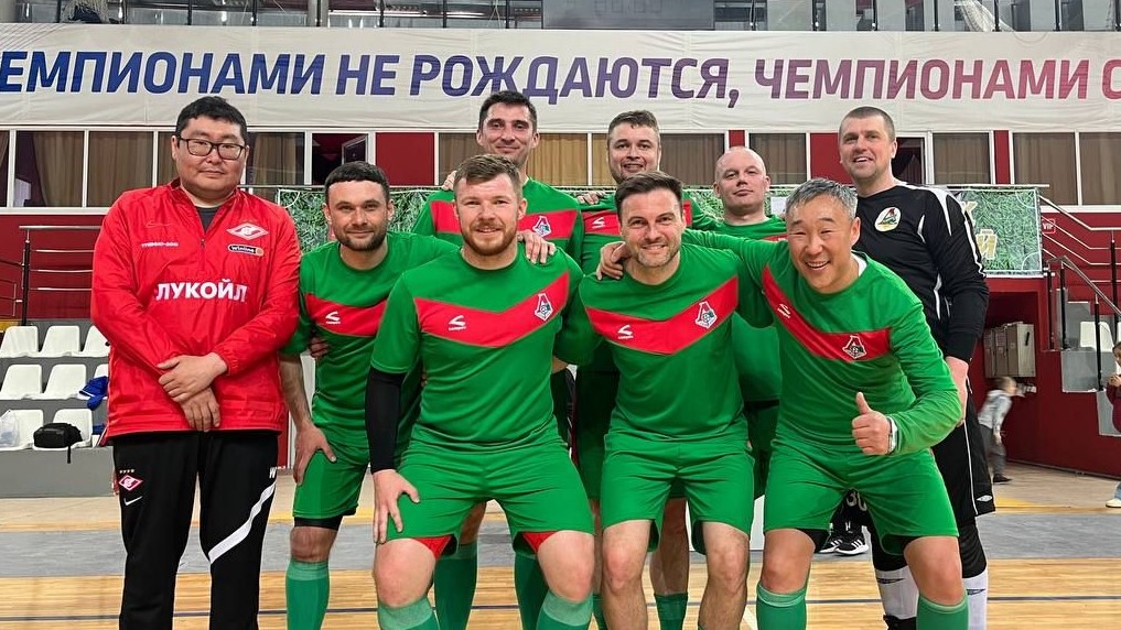 Владимир Гранат прилетел в Улан-Удэ на турнир по мини-футболу и встречу со школьниками