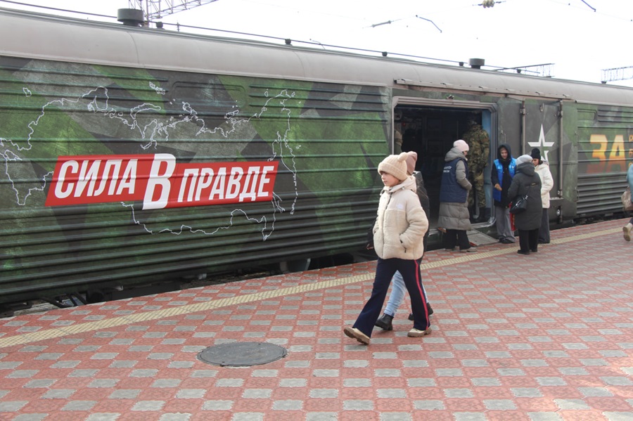В Улан-Удэ завтра прибудет тематический поезд Минобороны России