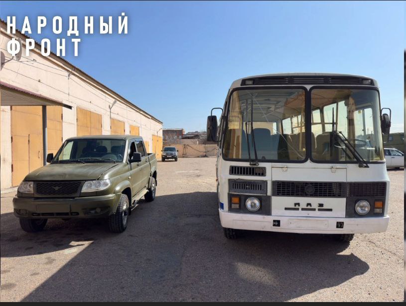 Бурятский университет передал танкистам на СВО автобус и пикап 