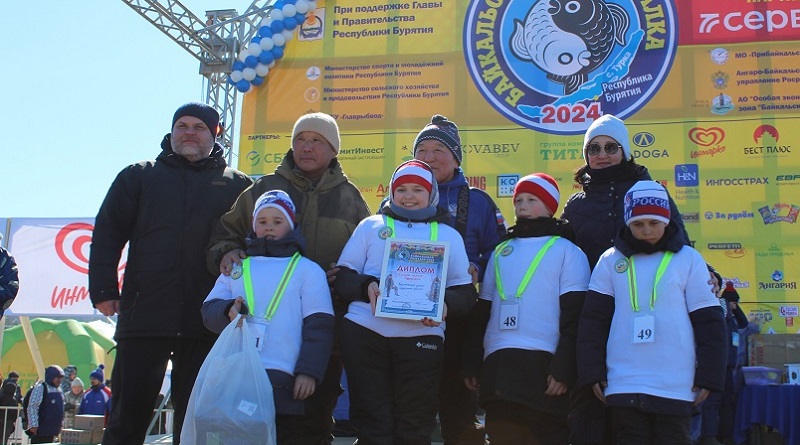 В Бурятии воспитанники центра соцпомощи поучаствовали в «Байкальской рыбалке»