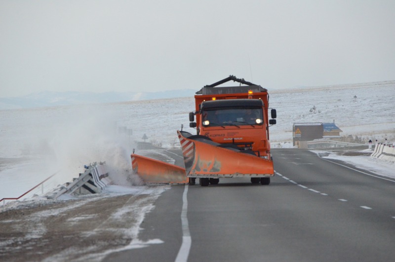 В Бурятии дорожники из-за сильных морозов усилили патрулирование федеральных трасс