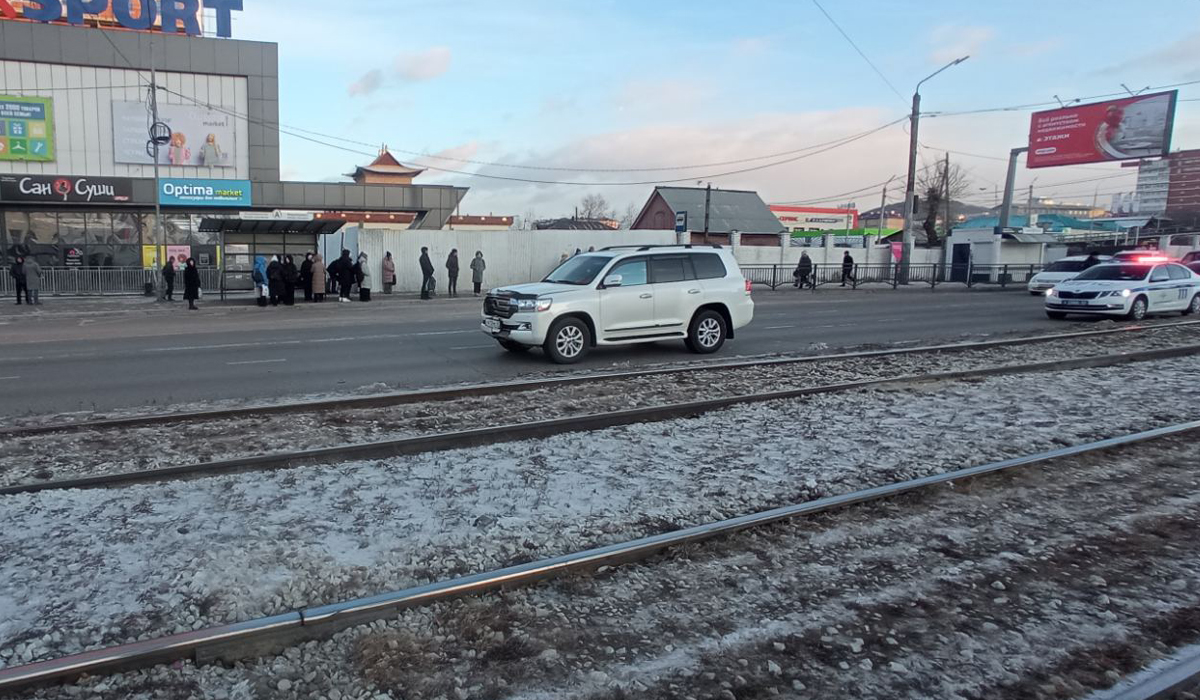 В Улан-Удэ водитель «Лэнд Крузера» сбил выбежавшего на дорогу мужчину 