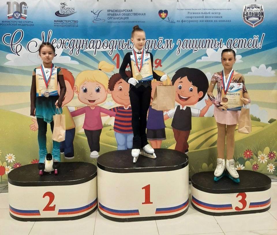 Юная фигуристка из Бурятии завоевала серебро межрегиональных соревнований