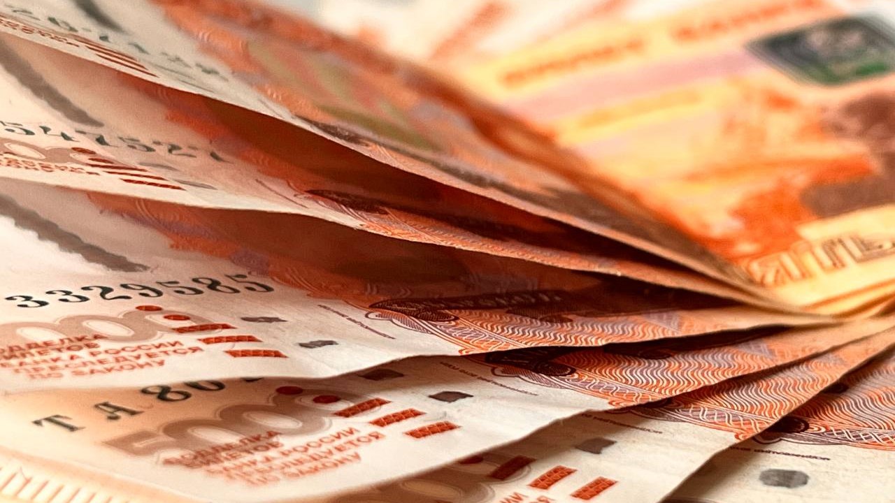 В Бурятии очередной желающий разбогатеть на инвестициях лишился 2,3 миллионов рублей