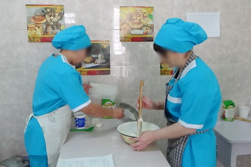 В Бурятии осужденные женщины стали пекарями