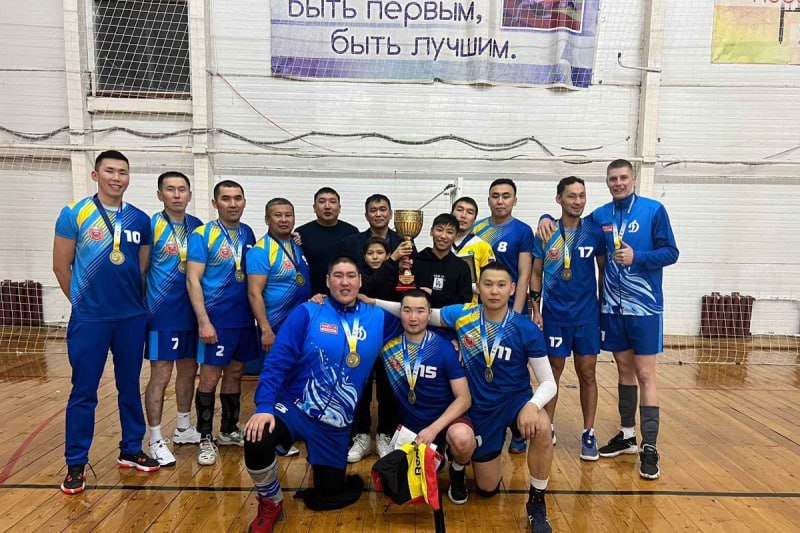 В Бурятии сотрудники ДПС забрали Кубок турнира по волейболу  