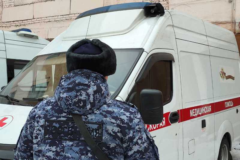 В Улан-Удэ буйный пациент с улицы напал на фельдшера скорой помощи