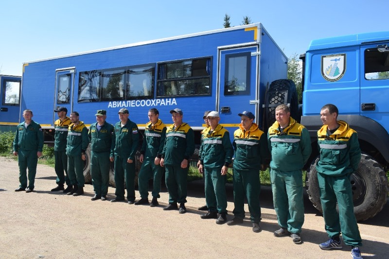 Пожарные-десантники Бурятии отправились в Якутию тушить лесные пожары
