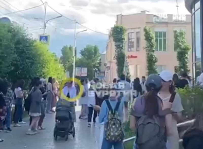 Улан-удэнцев эвакуировали из ТРЦ «Форум»