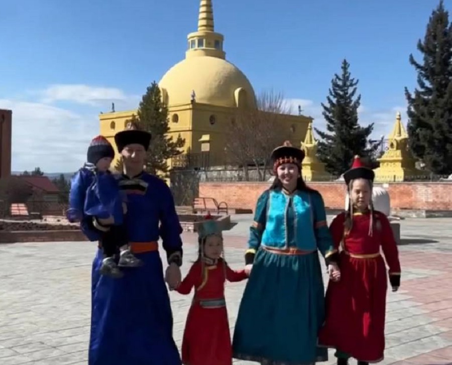 Семья из Бурятии участвует в российском конкурсе
