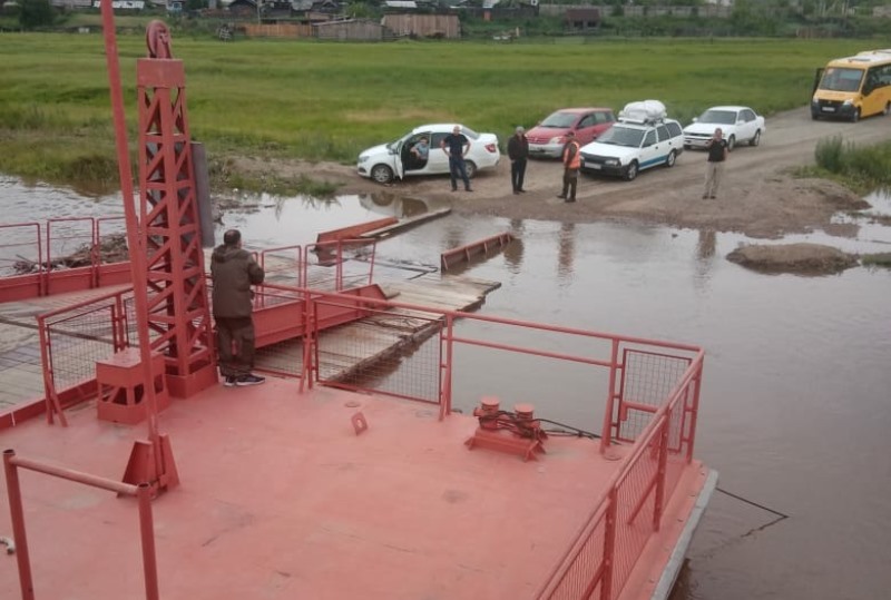 В Бурятии из-за высокого уровня воды в Селенге временно закроют Татауровскую паромную переправу
