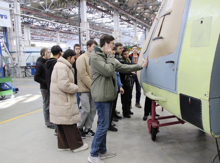 «Увидели, как рождается вертолет»: Почти 500 школьников посетили Улан-Удэнский авиазавод 