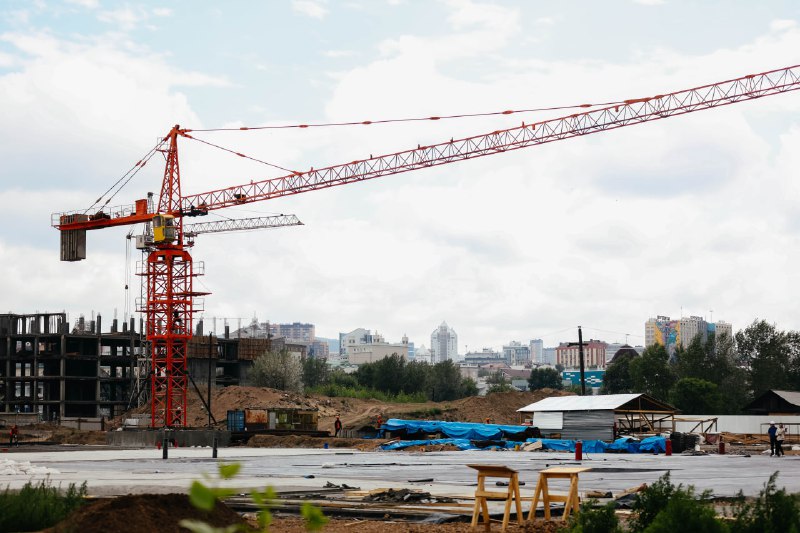 В центре Улан-Удэ вовсю идет строительство здания театра «Байкал»