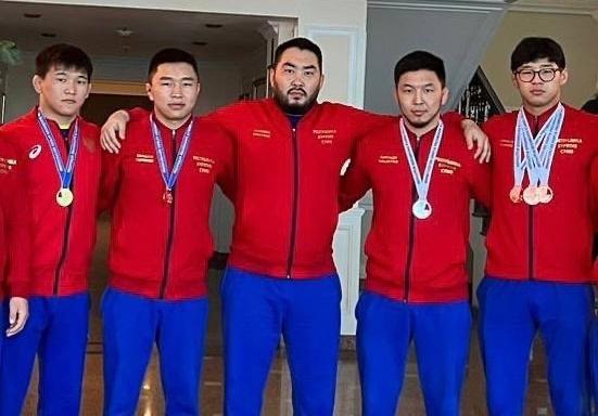 Сумоисты из Бурятии завоевали 6 медалей чемпионата и первенства России