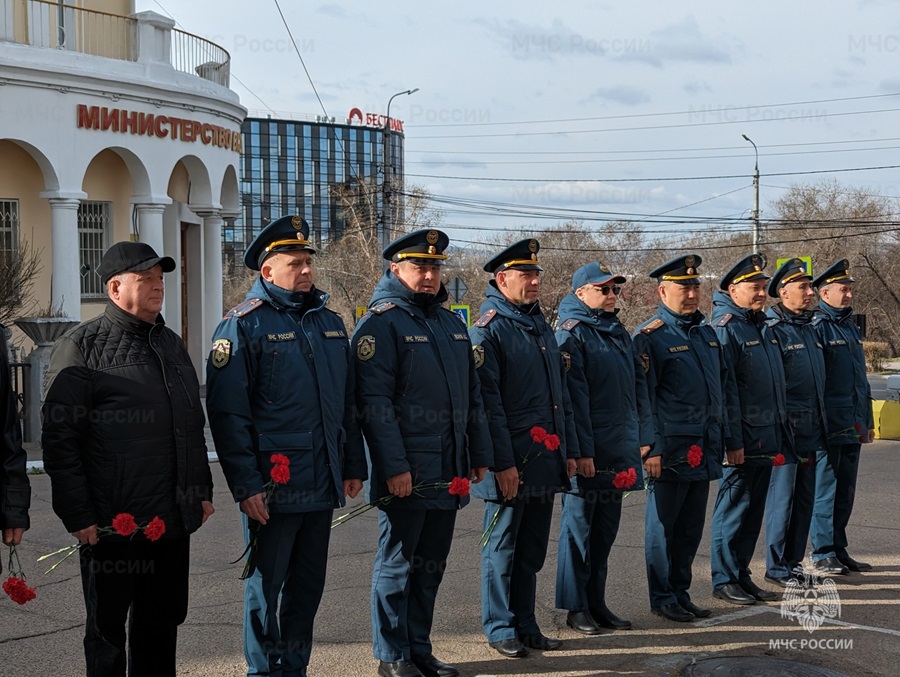 В Улан-Удэ почтили память погибших пожарных