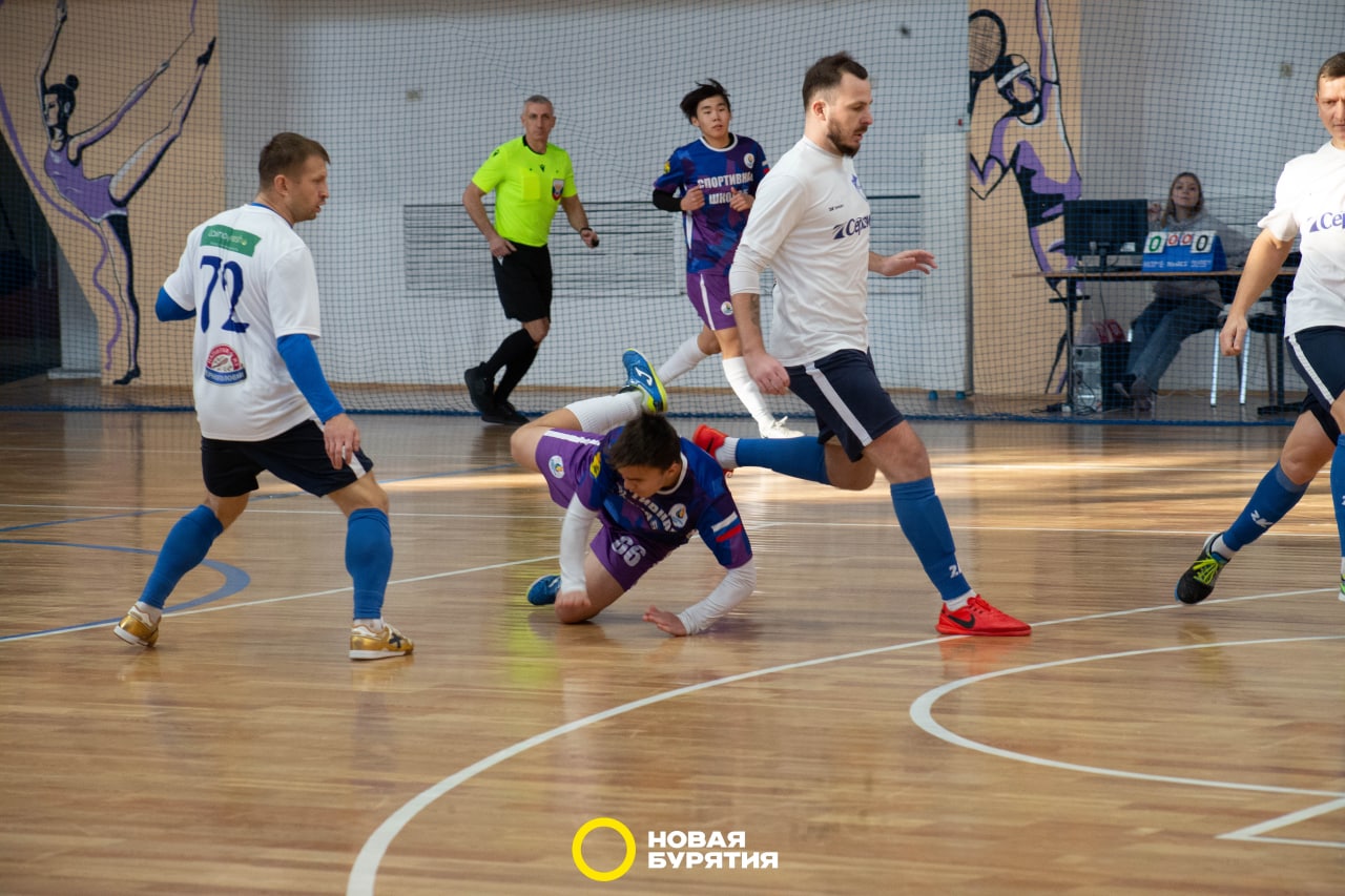 В Улан-Удэ прошёл первый день Кубка по мини-футболу